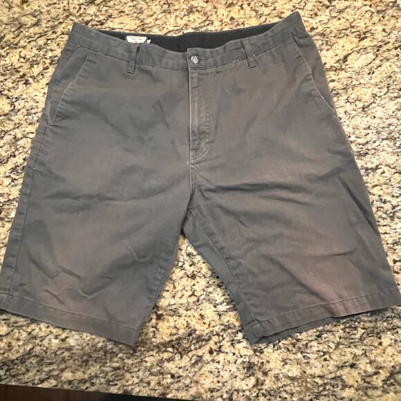 Volcom V Monty Short's Gray Size US size 36 Outdoor Chino Skateboarding - Picture 2 of 8
